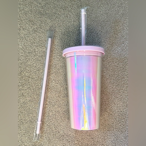 NWT Ban.do Holographic Light Pink 20 Oz. Tumbler - Picture 2 of 6